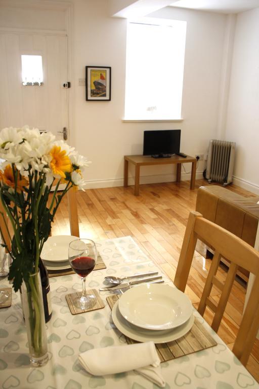 The Shop By Treetop Property Cirencester Camera foto