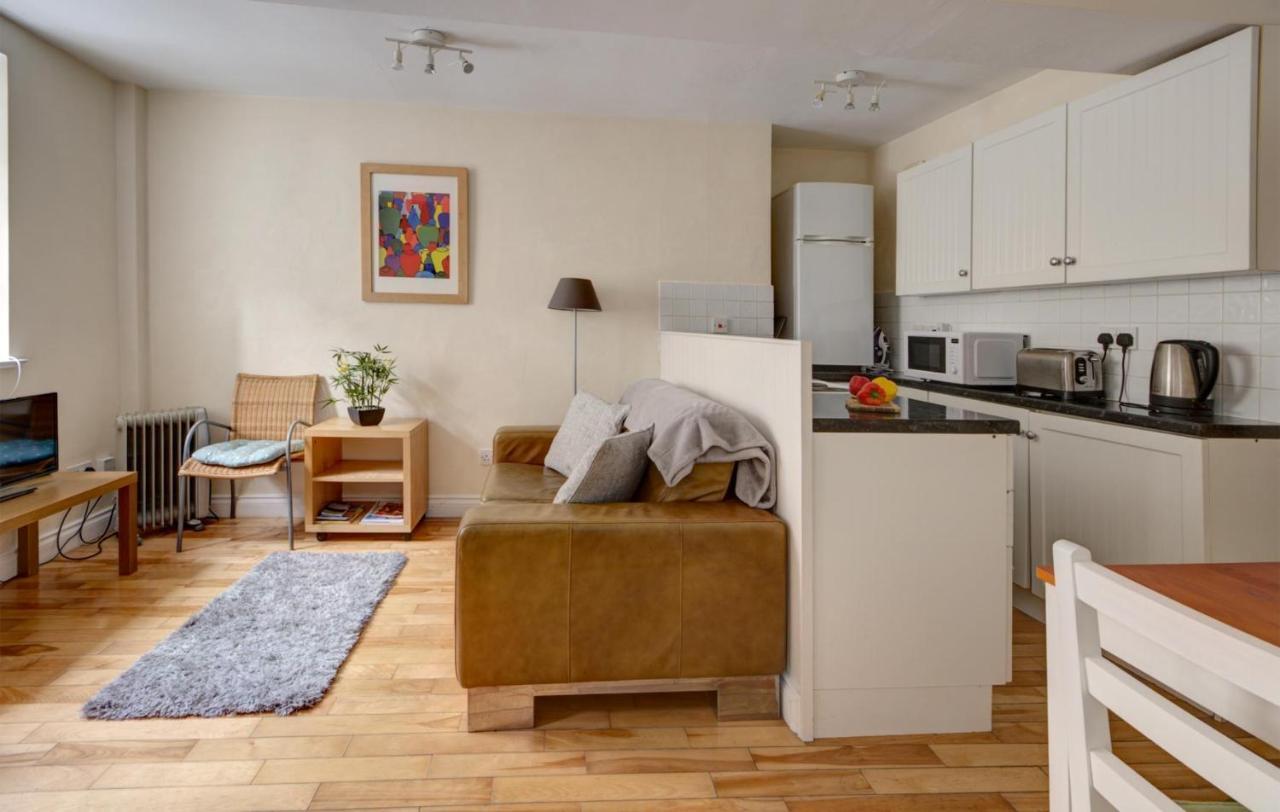 The Shop By Treetop Property Cirencester Esterno foto